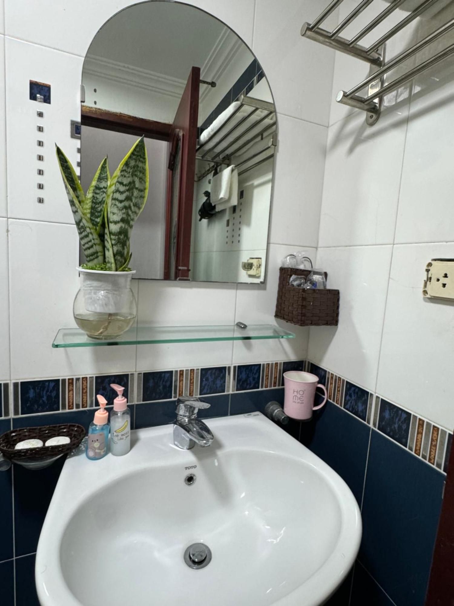 Quynh Moon Homestay Hanoi Eksteriør bilde